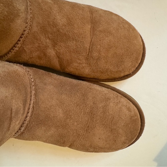 UGG Bailey Button Boots in tan, size 9, good condition - Picture 5 of 7